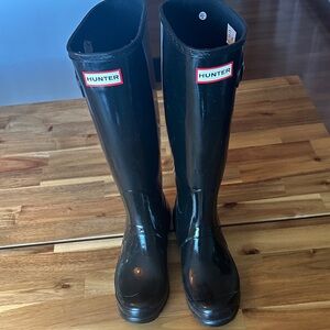 Hunter Classic Black Tall Boots size 7